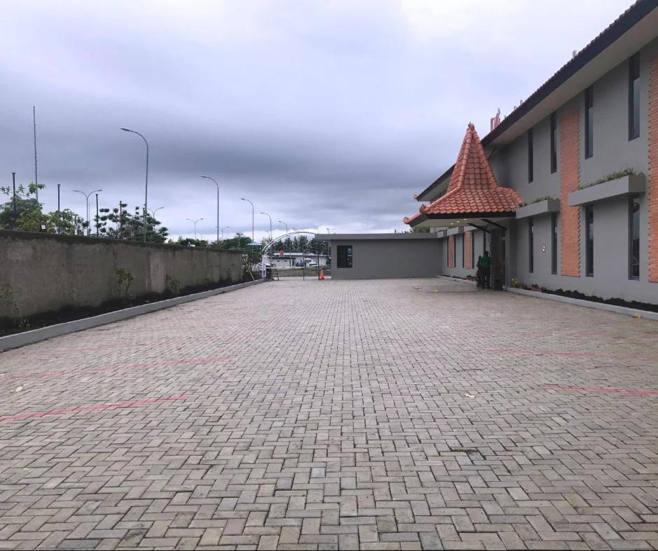 Swiss-Belexpress Rest Area Km 164, Cipali Motel Majalengka Bagian luar foto